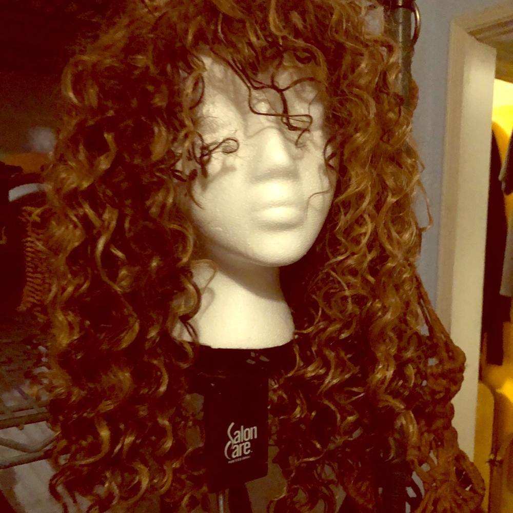 Lovely curly long synthetic wig medium brown!!